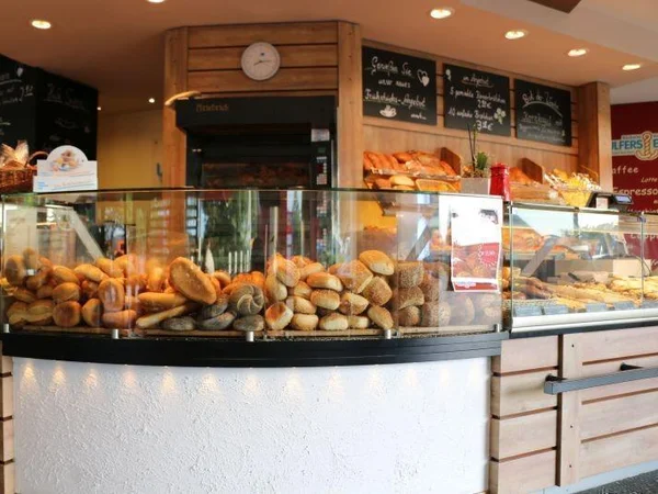 Bild 0: Café Bäderstraße